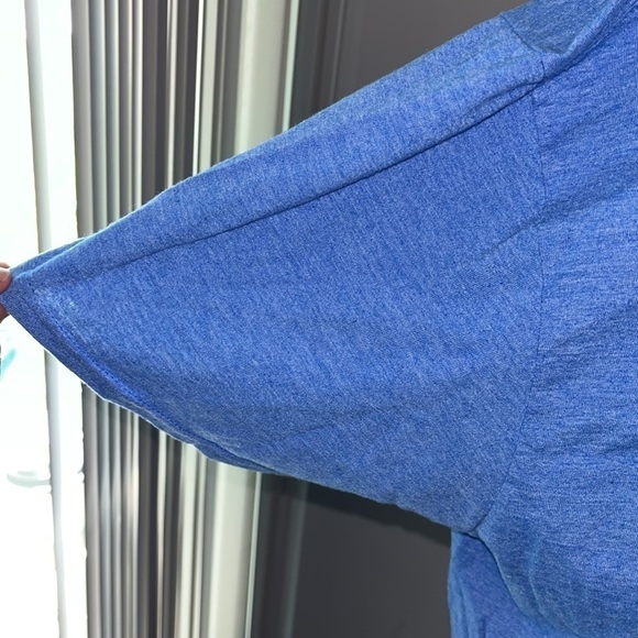 MORRISSEY STOP WATCHING THE NEWS
GILDAN TEE SIZE 2XL - Picture 6 of 9